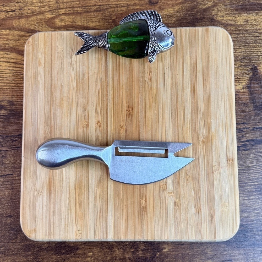 Kirklands Silver Cheese Knife & Wood Board, Cheeseboard